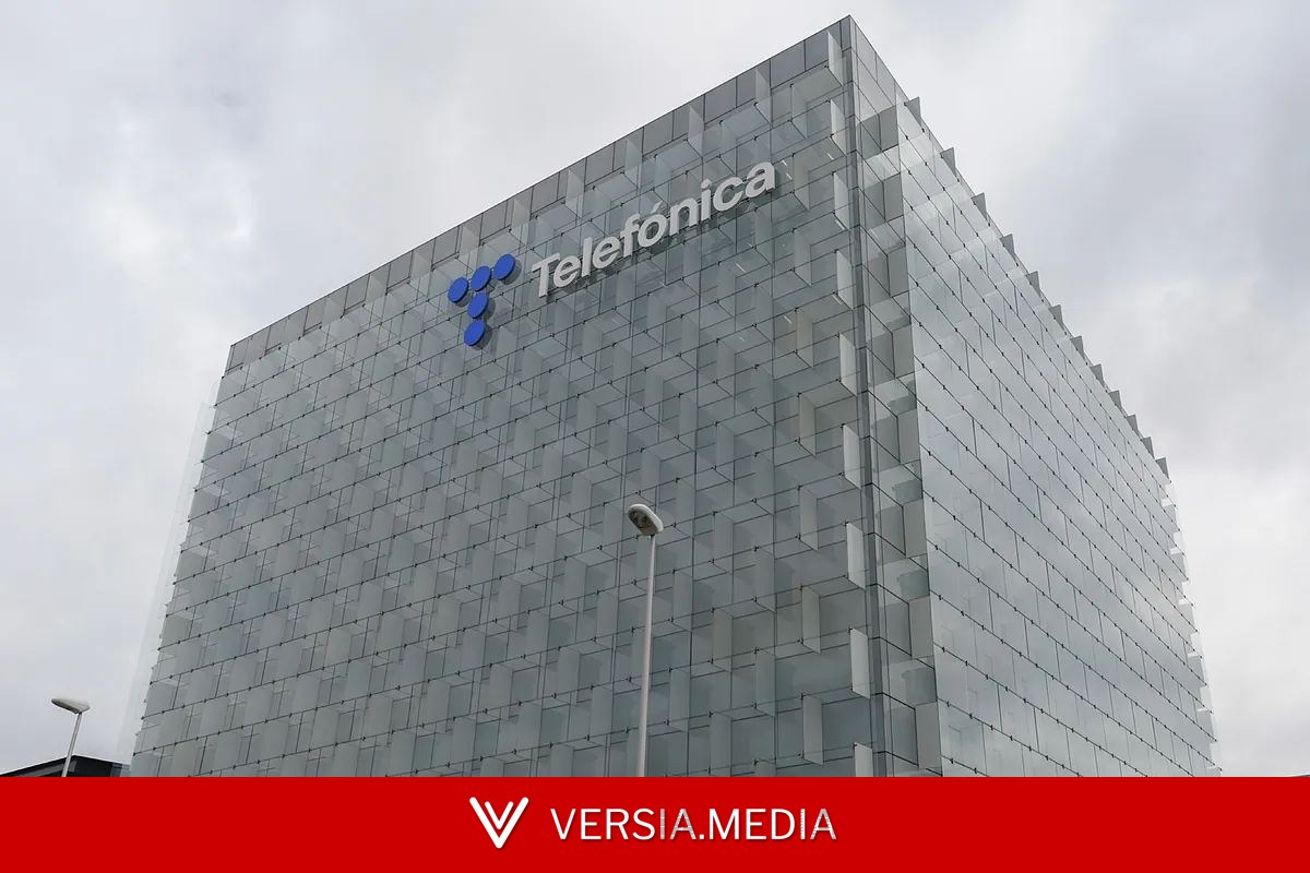 Telefónica sube un 2,5% en el Ibex con el 'efecto Vodafone'